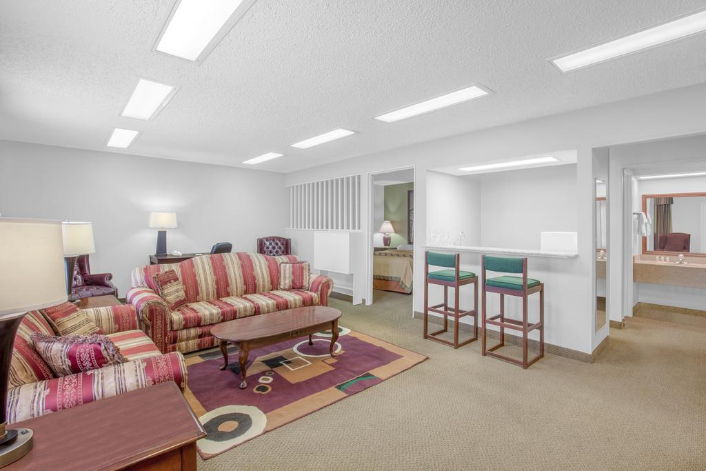 ซูเปอร์ 8 บาย วินด์แฮม นิวไอเบอเรีย Motel นิวไอเบเรีย ภายนอก รูปภาพ