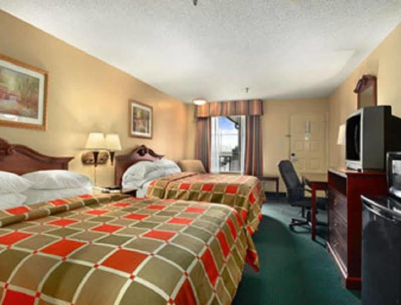 ซูเปอร์ 8 บาย วินด์แฮม นิวไอเบอเรีย Motel นิวไอเบเรีย ภายนอก รูปภาพ